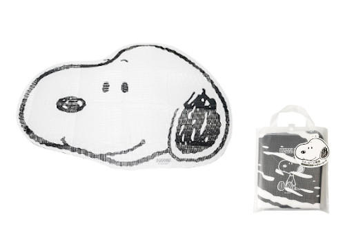 顔型が可愛い!スヌーピーの顔型レジャーシート発売!